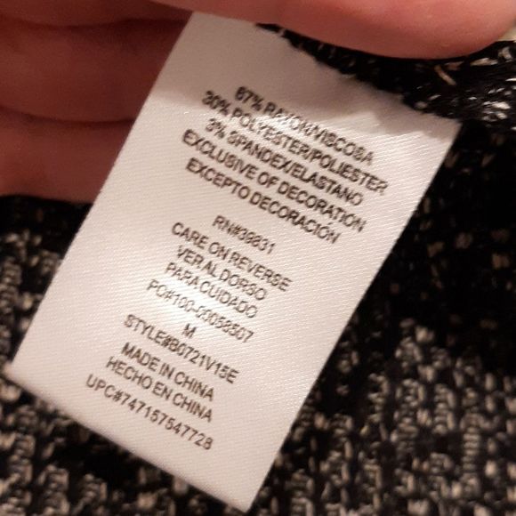 Democracy Size M Black and White Sweater - Picture 8 of 8